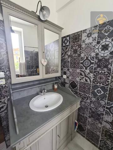Location                                                      Appartement
                        
                     5 pièces                      102 m2                     à Beaugency