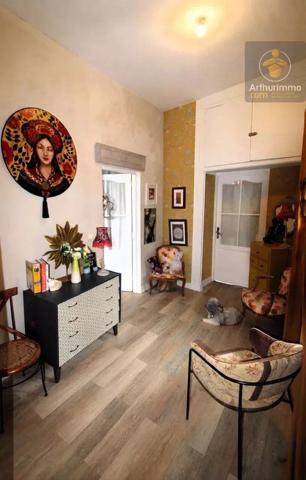 Location                                                      Appartement
                        
                     5 pièces                      102 m2                     à Beaugency