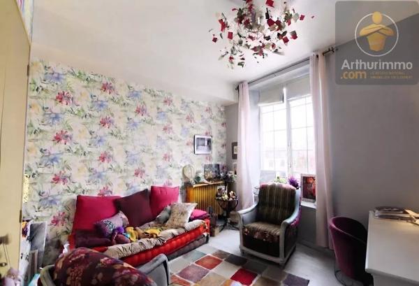 Location                                                      Appartement
                        
                     5 pièces                      102 m2                     à Beaugency