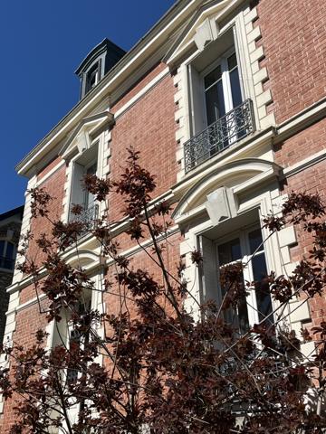 Versailles (78000) EXCLUSIVITE - COUP DE COEUR - MAISON FAMILIALE - 5 CHAMBRES ET 1 BUREAU - JARDIN PAYSAGE - TERRASSES - GARAGE