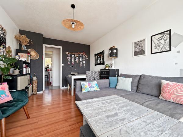 Appartement type 3 en bon état général, Pessac-Mérignac, résidence rénovée