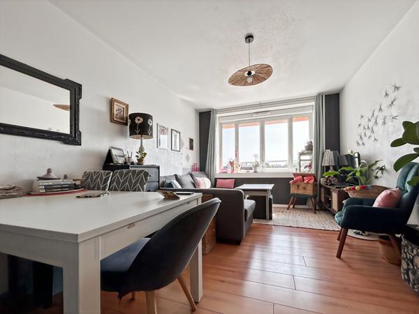 Appartement type 3 en bon état général, Pessac-Mérignac, résidence rénovée