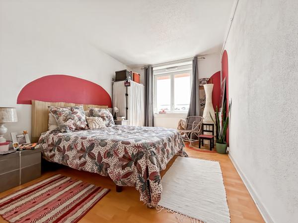 Appartement type 3 en bon état général, Pessac-Mérignac, résidence rénovée