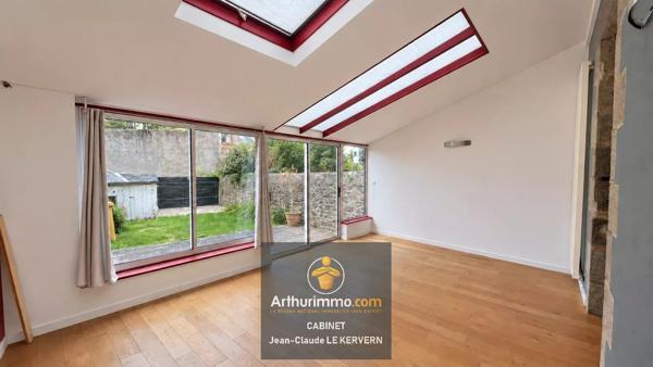 Vente                                                      Maison
                        
                     6 pièces                      132 m2                     à Saint-Brieuc