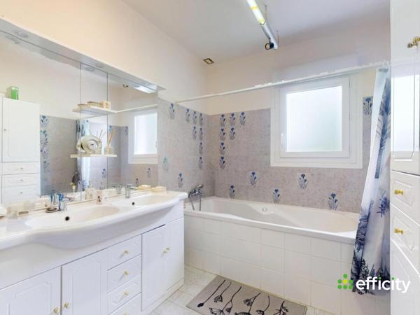 Maison 7 pièces - 150 m²