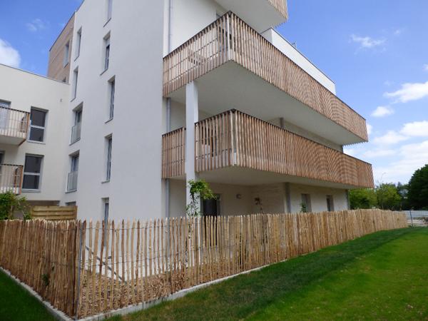STUDIO 32m² + TERRASSE + PARKING - CERGY