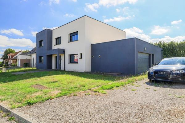 PAVILLON CONTEMPORAIN AVEC VIE DE PLAIN PIED