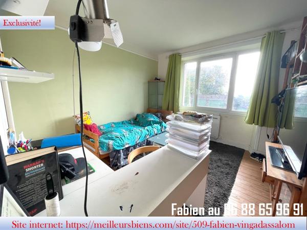 LONGERE EN PIERRE DE TAILLE A SAISIR!