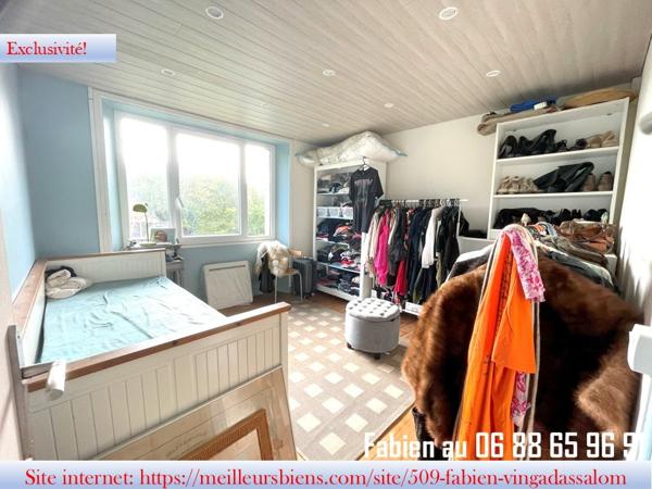 LONGERE EN PIERRE DE TAILLE A SAISIR!