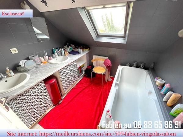 LONGERE EN PIERRE DE TAILLE A SAISIR!