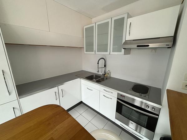 SALON DE PROVENCE - Appartement 2 pièces meublé avec balcon et box