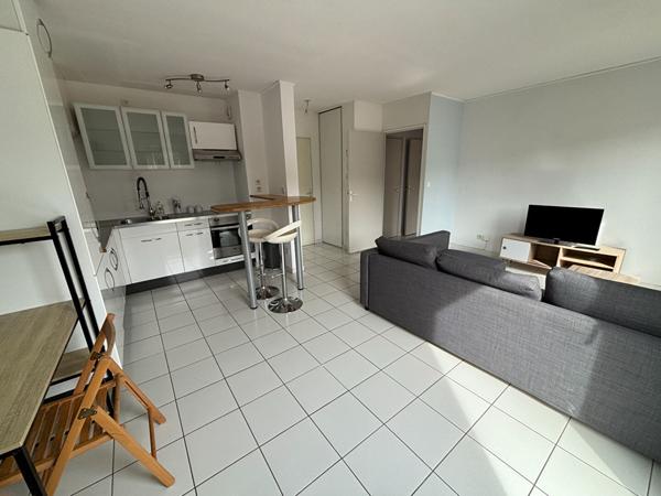 SALON DE PROVENCE - Appartement 2 pièces meublé avec balcon et box