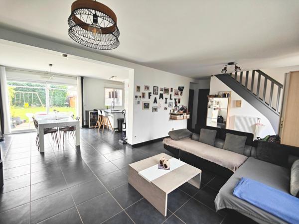 Maison Guignes 6 pièce(s) 120,61 m2
