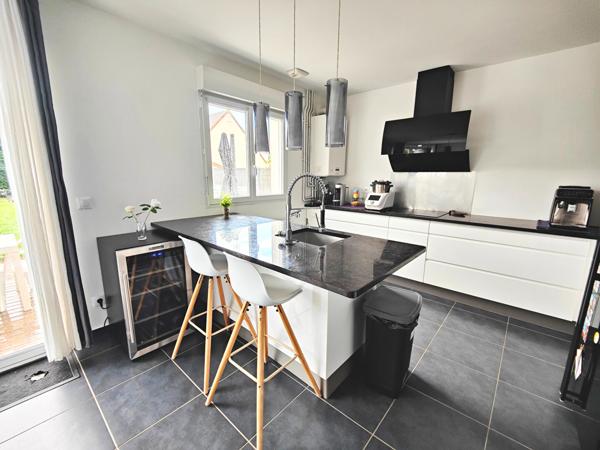 Maison Guignes 6 pièce(s) 120,61 m2