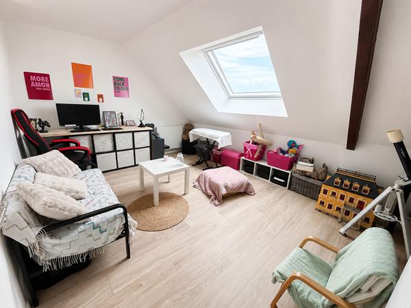 Maison Coueron 8 pièces, 6 chambres, 220 m2 en impasse