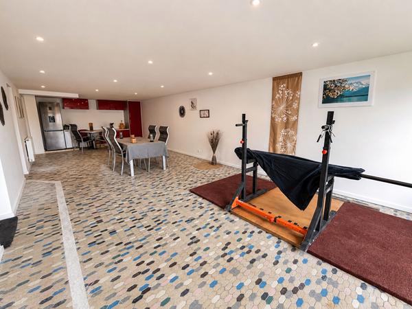 Maison Coueron 8 pièces, 6 chambres, 220 m2 en impasse