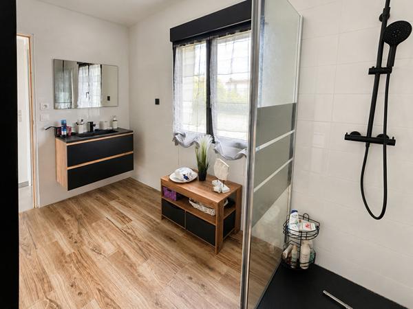 Maison Coueron 8 pièces, 6 chambres, 220 m2 en impasse