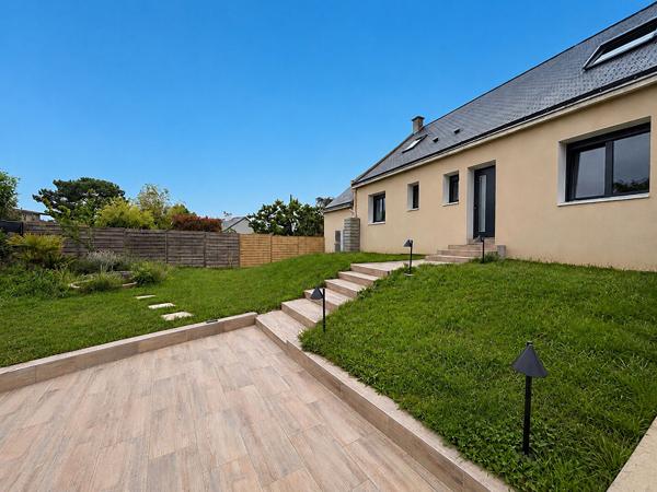 Maison Coueron 8 pièces, 6 chambres, 220 m2 en impasse