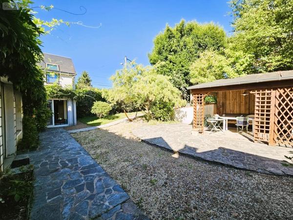 Maison à vendre à Vouvray dans l'Indre-et-Loire (37210), ref : 013/1473   
VOUVRAY