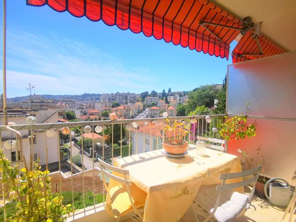 NICE NORD : BEL APPARTEMENT 3/4 PIECES AVEC POSSIBILITE GARAGE