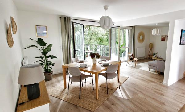 Maison
                                                                                                                                                                                                                                                                                                                        4 pièce(s)                                                                                                                                                                                                          2 chambre(s)                                                                                                                                                                                                          82  m²