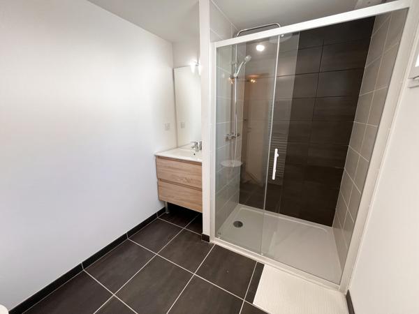 Maison
                                                                                                                                                                                                                                                                                                                        4 pièce(s)                                                                                                                                                                                                          2 chambre(s)                                                                                                                                                                                                          82  m²