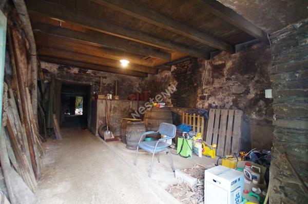 Maison à rénover ou bâtiment de stockage sur la commune de la Chaussaire