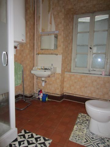 Massat (09320) Jolie maison de village.