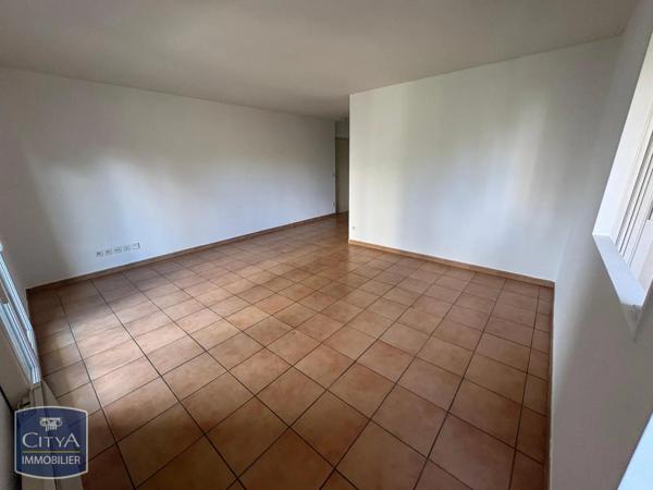 Appartement à louer 2 pièces 48m² Nîmes (30000)