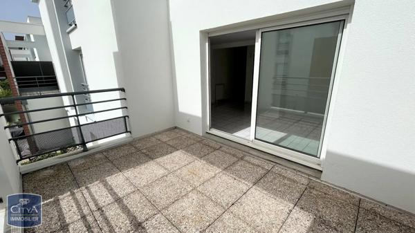 Appartement à louer 4 pièces 97.69m²