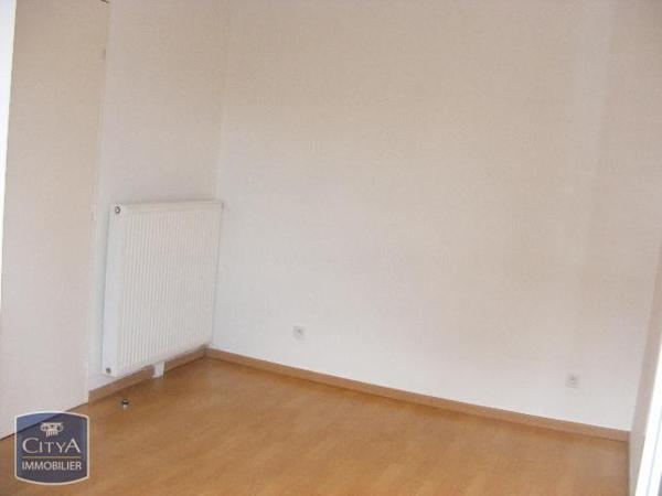 Appartement à louer 4 pièces 97.69m²