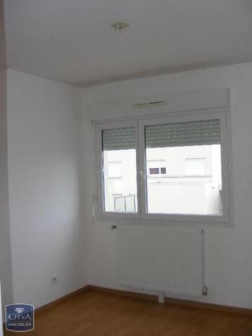 Appartement à louer 4 pièces 97.69m²