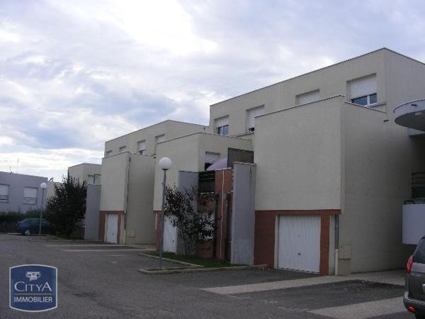 Appartement à louer 4 pièces 97.69m²