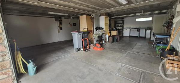 Maison à vendre  9 pièces - 270 m 2   MONTLUCON  - 03
