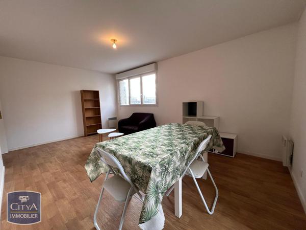 Appartement à louer 2 pièces 48.4m²