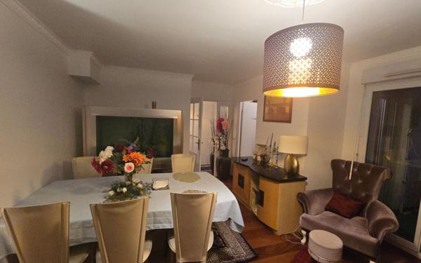 Appartement à vendre    5 pièces • 110,80 m2 Saint-Denis