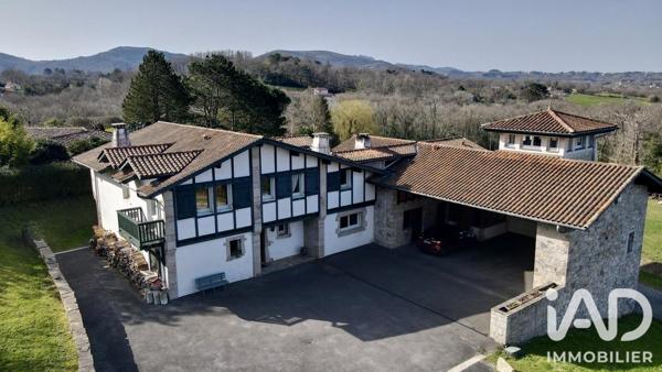 Maison à vendre 10 pièces 300 m² Urrugne