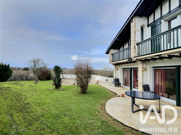 Maison à vendre 10 pièces 300 m² Urrugne