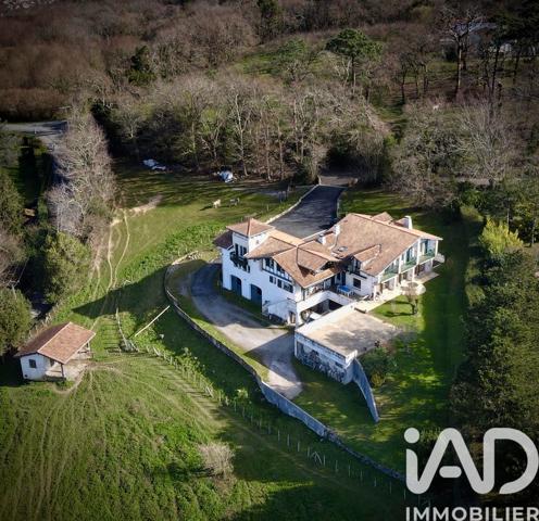 Maison à vendre 10 pièces 300 m² Urrugne