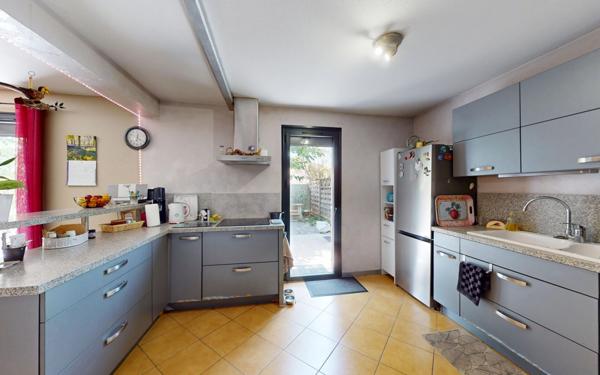 Maison à vendre    4 pièces • 90 m2 Vaulx-en-Velin