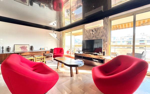 Appartement à vendre    3 pièces • 99,35 m2 Marseille 9