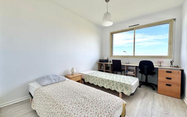 Appartement à vendre    3 pièces • 99,35 m2 Marseille 9