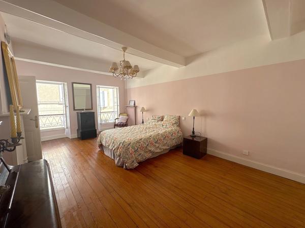 Maison à vendre 10 pièces 334M2 MIRANDE (32)