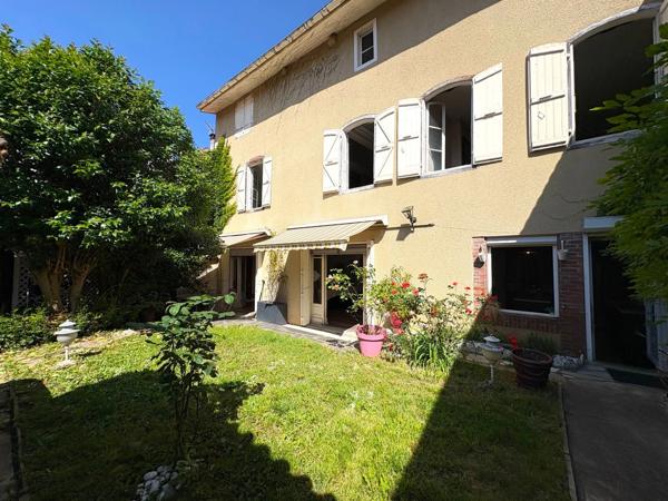 Maison à vendre 10 pièces 334M2 MIRANDE (32)