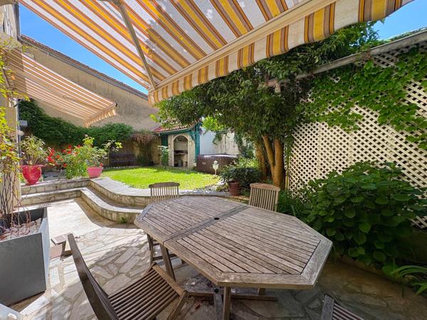 Maison à vendre 10 pièces 334M2 MIRANDE (32)