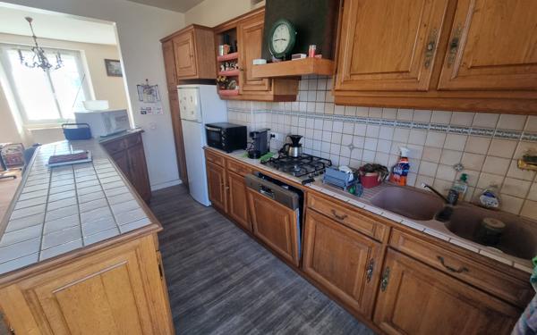 Maison à vendre    4 pièces • 80 m2 Saint-Yrieix-la-Perche