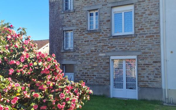 Maison à vendre    4 pièces • 80 m2 Saint-Yrieix-la-Perche