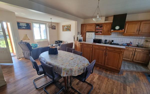 Maison à vendre    4 pièces • 80 m2 Saint-Yrieix-la-Perche