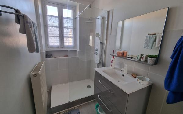 Maison à vendre    4 pièces • 80 m2 Saint-Yrieix-la-Perche