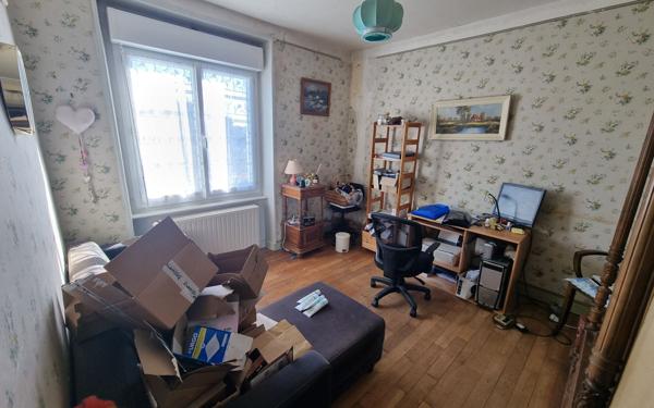 Maison à vendre    4 pièces • 80 m2 Saint-Yrieix-la-Perche